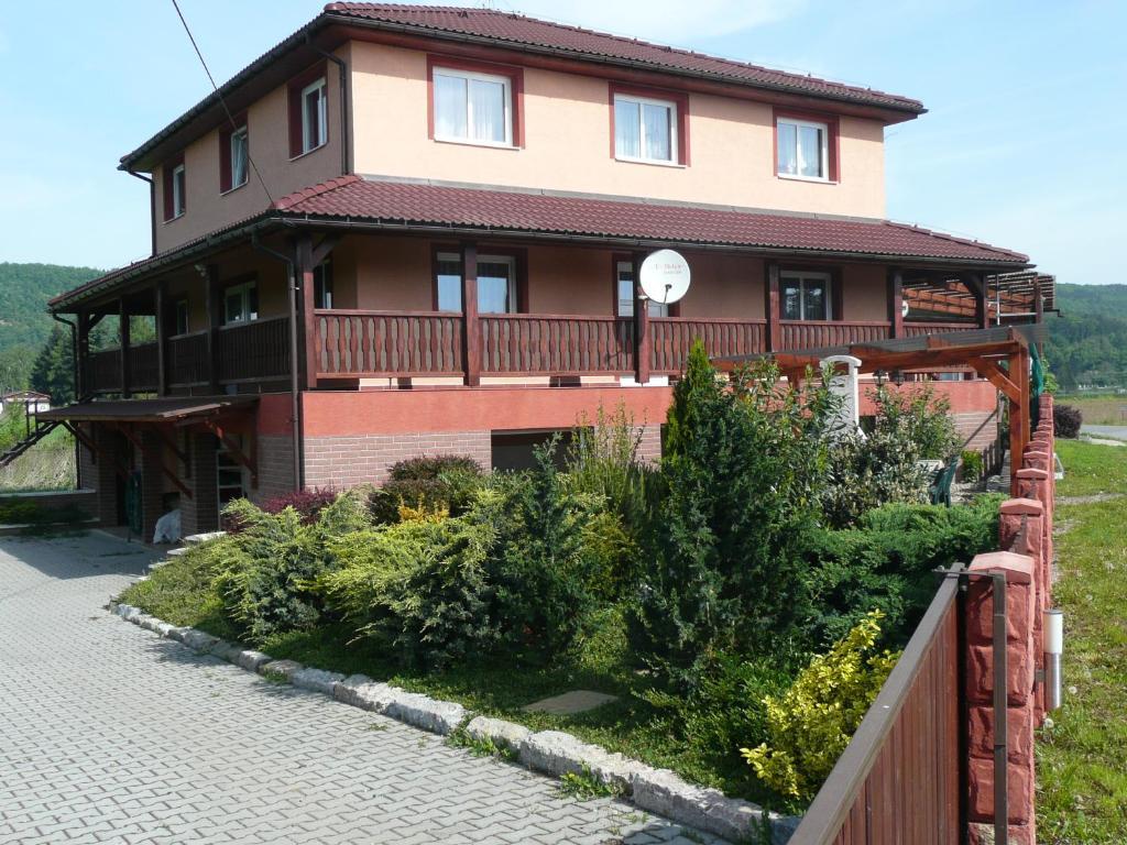 Penzion U Tulaka Dobrichovice Luaran gambar